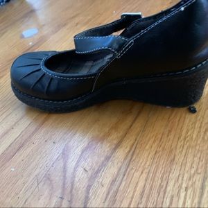 Great condition girls wedges